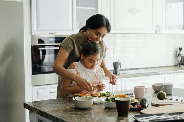 Enjoying a Healthy Lifestyle on a Budget: Wellness Tips for the Whole Family